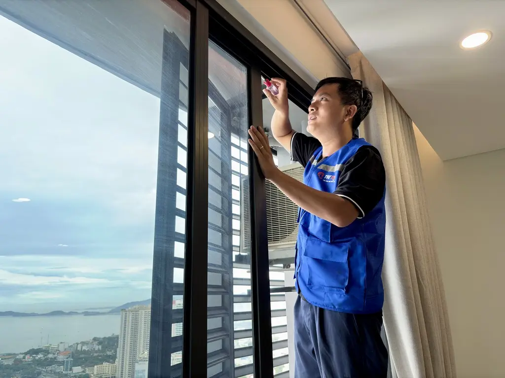 Lắp đặt thiết bị điện