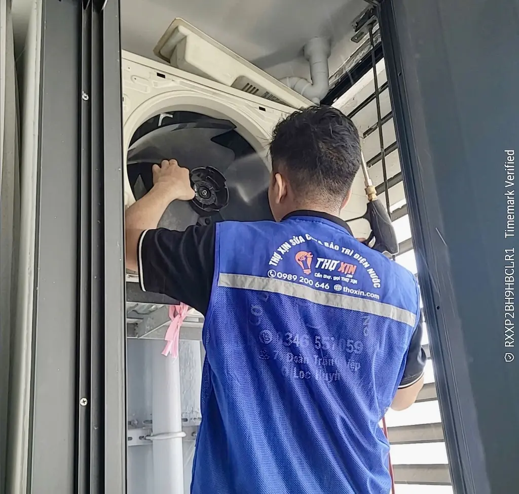 Tháo dàn nóng điều hòa