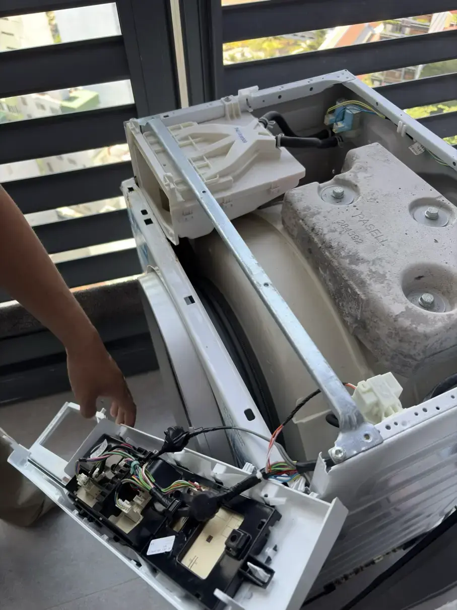 Vệ sinh máy giặt lồng ngang-dưới 8 Kg