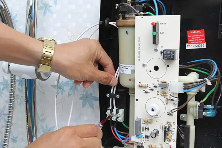 Sửa nguồn máy nước nóng