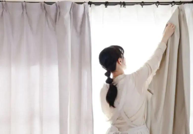 Giặt rèm căn hộ, bao gồm công tháo và lắp lại (tính theo kg)