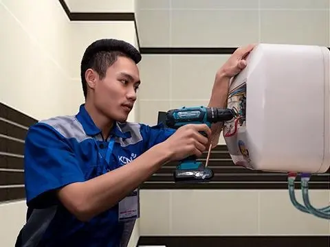 Thay máy nước nóng Ariston (tại Scenia Bay Residence)