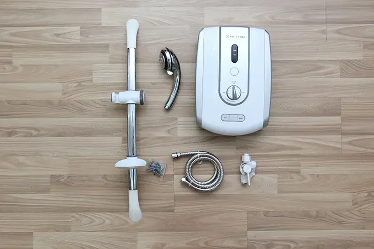 Lắp máy nước nóng