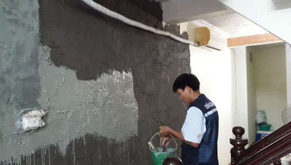 Chống thấm tường từ bên ngoài (phải đu dây)