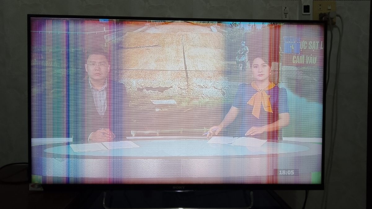 Sửa tivi bị sọc màn hình