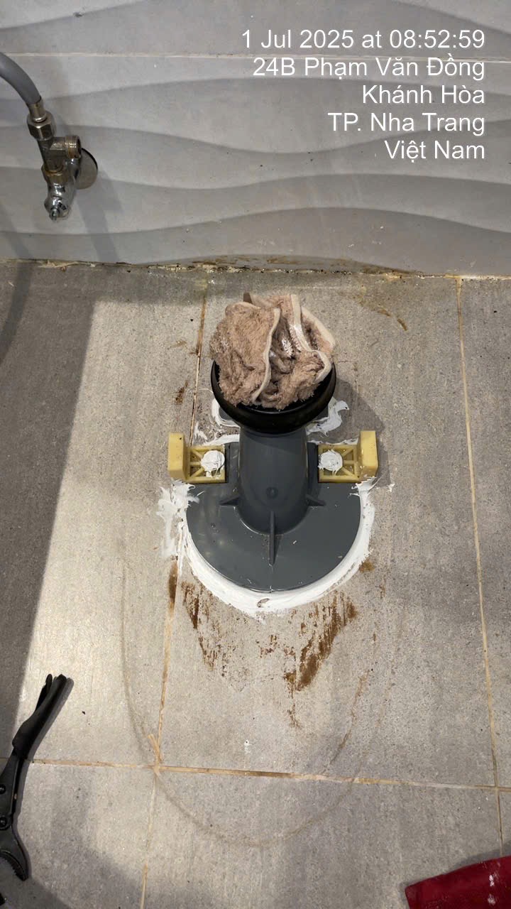 Sửa bồn cầu bị hôi (bồn cầu sạch)