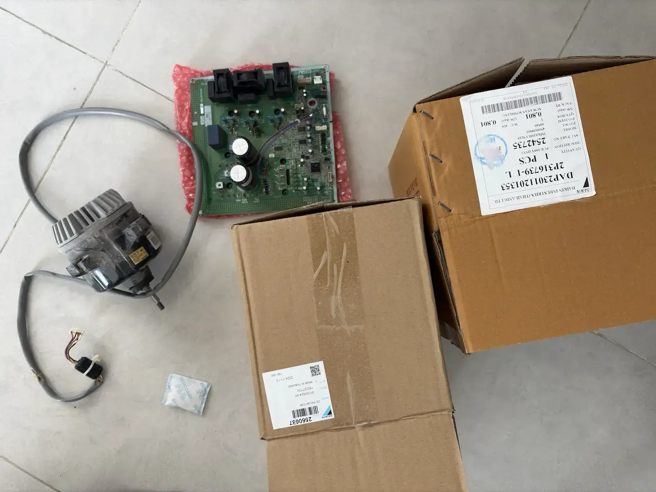 Sửa bo nguồn dàn nóng máy lạnh-căn 2 phòng ngủ