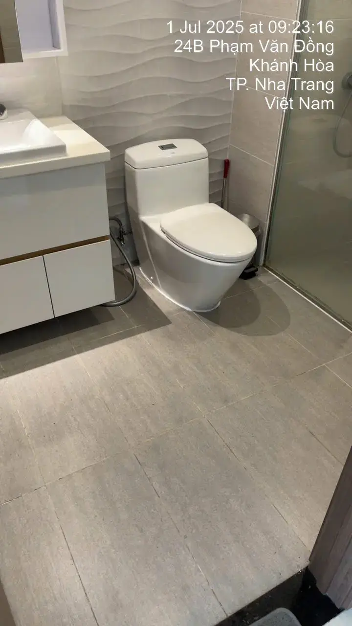 Sửa bồn cầu bị hôi (bồn cầu đang dùng, bẩn)