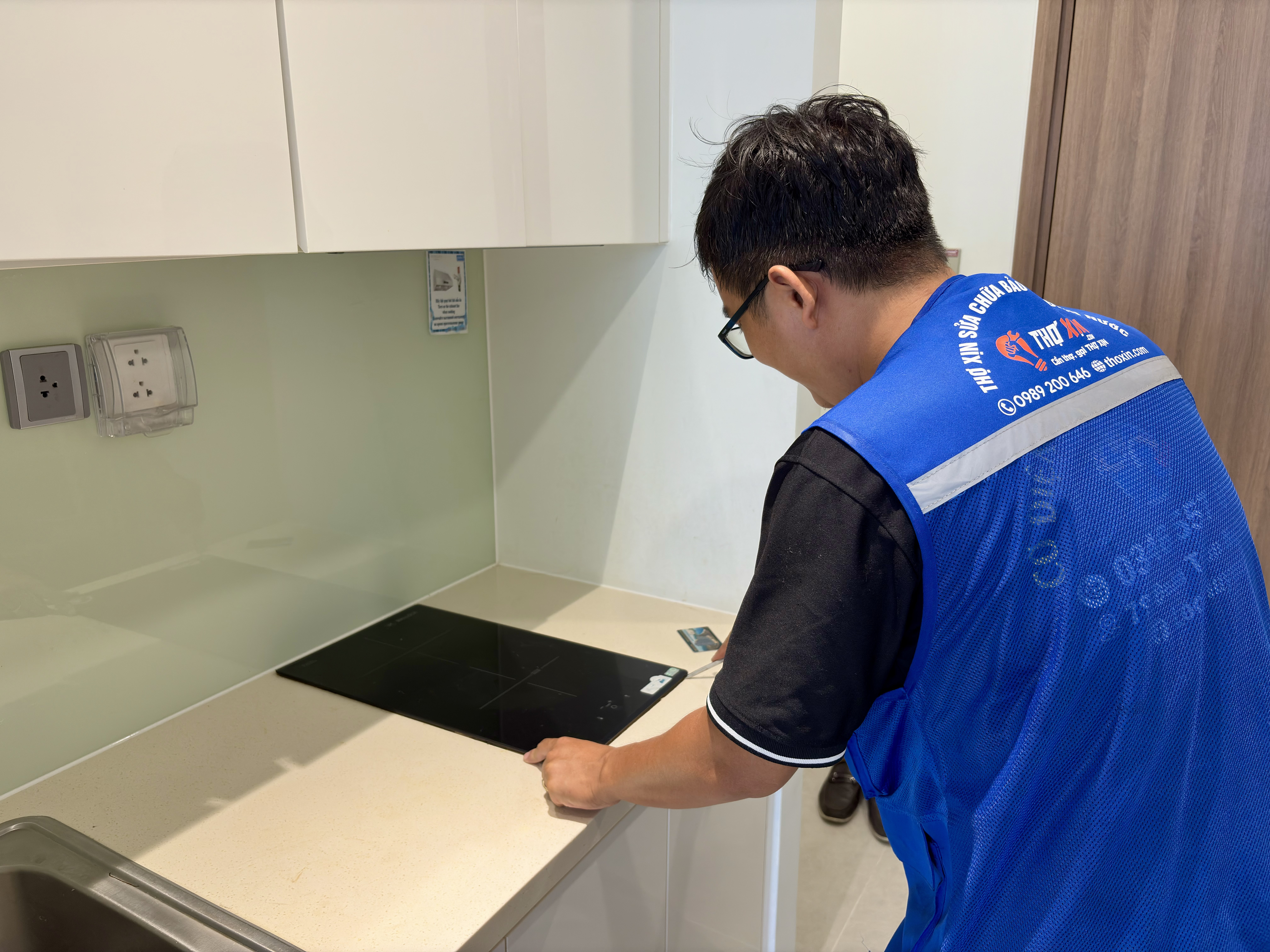 Lắp đặt thiết bị điện