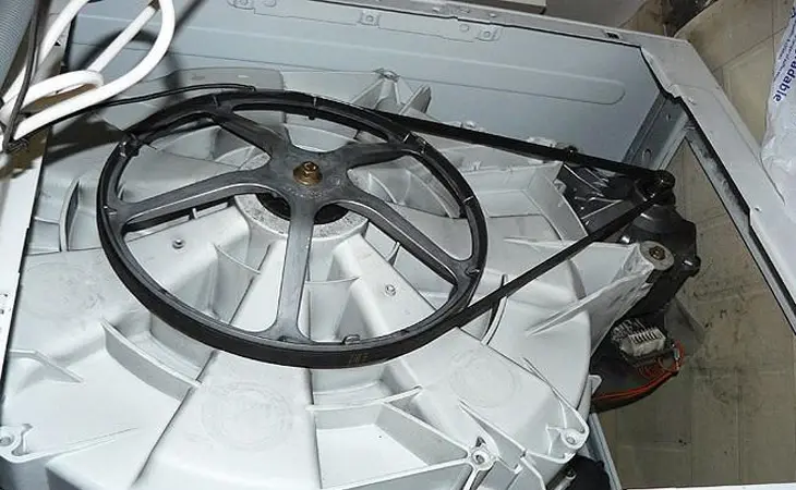 Thay dây cua roa máy giặt